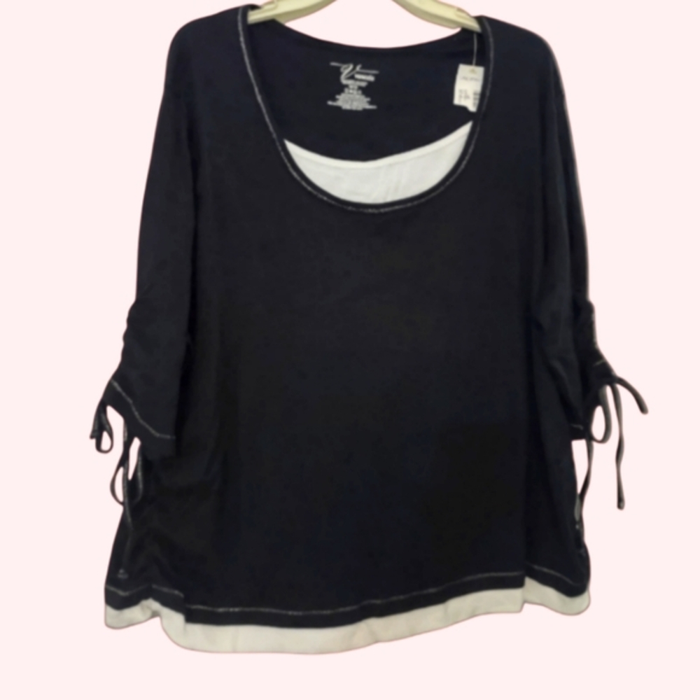 Venezia Women's Black Top with White Trim 1x 18/20